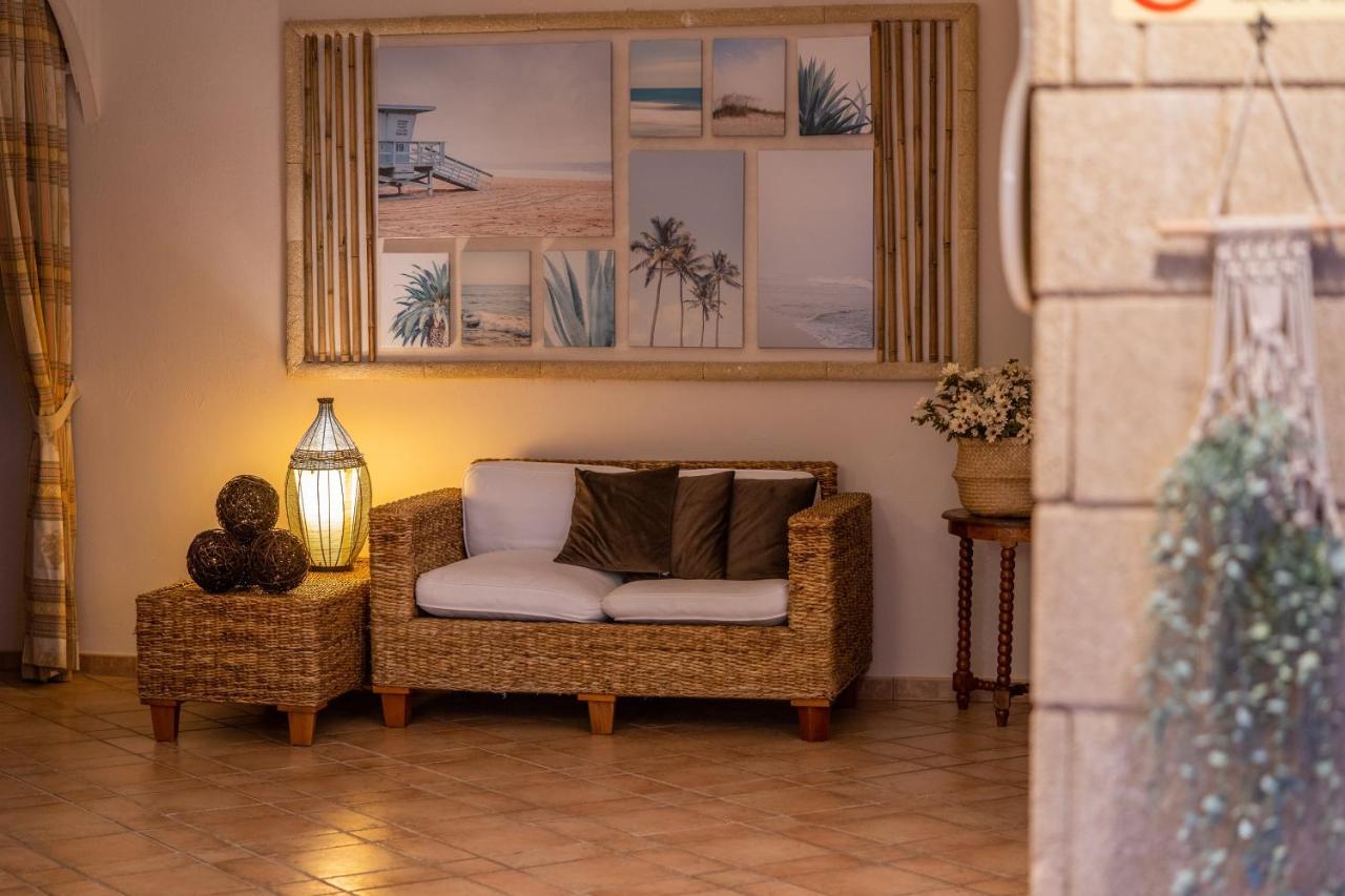 Hotel Costa D'Oro Торре-Ово Екстер'єр фото