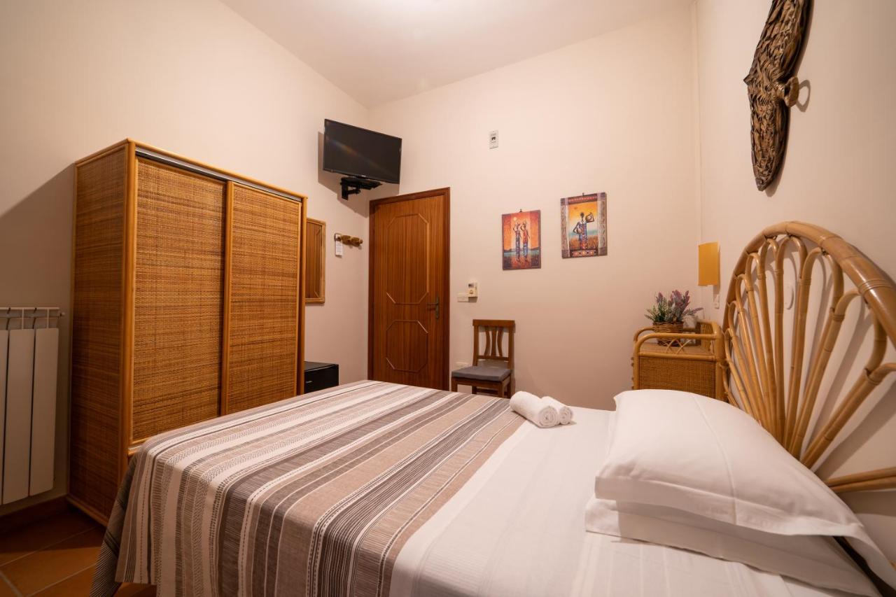 Hotel Costa D'Oro Торре-Ово Екстер'єр фото