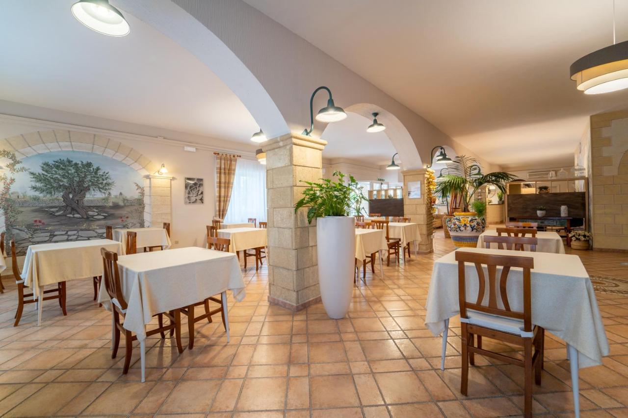 Hotel Costa D'Oro Торре-Ово Екстер'єр фото